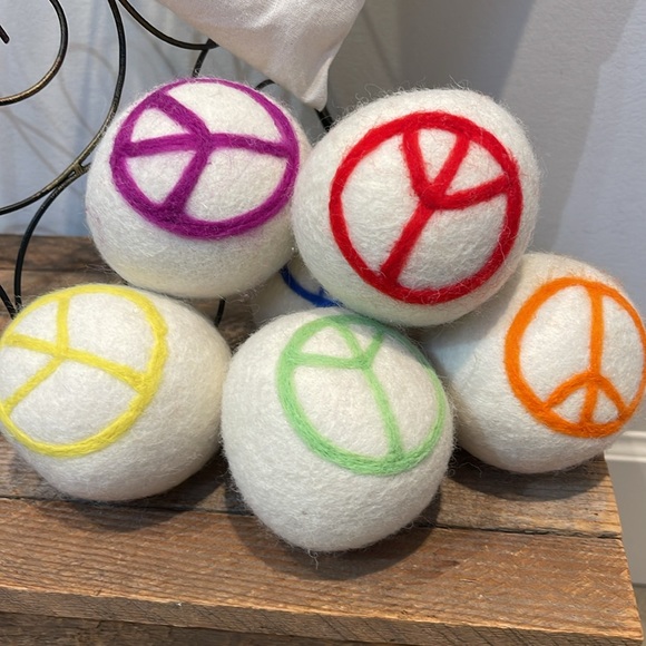 Peace Sign Wool Dryer Balls - Picture 4 of 9